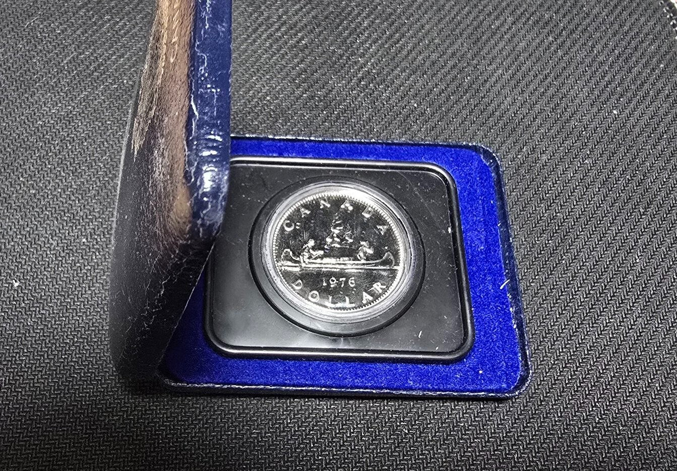 1976 Canada CASED Nickel Dollar, Voyageur Dollar, Features Queen Elizabeth II