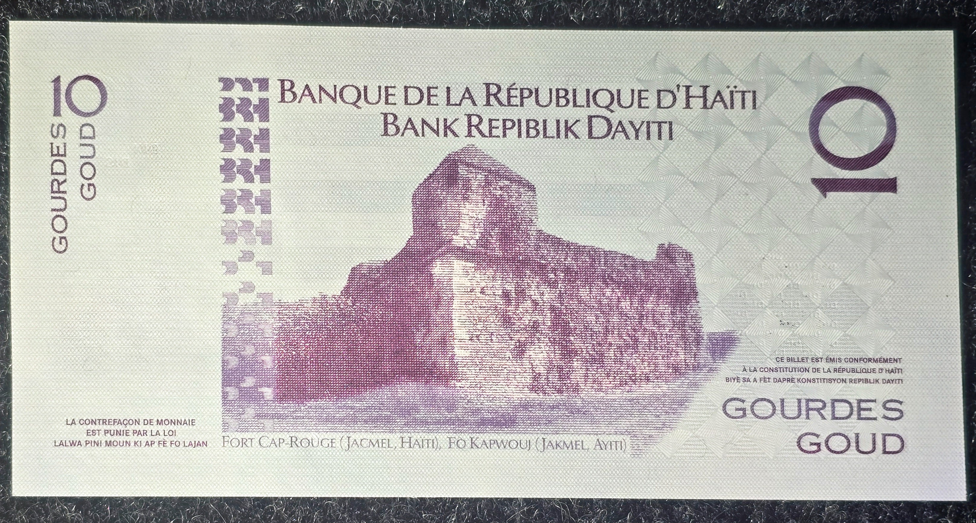 HAITI 10 Gourdes, P272g, UNCIRCULATED, 2004; Sanite Belair and Fort Cap-Rouge