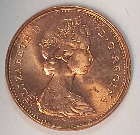 1977 Canadian Penny ~ Brilliantly UNCIRCULATED (BU) One Cent Coin; Queen Elizabeth II; Copper Penny