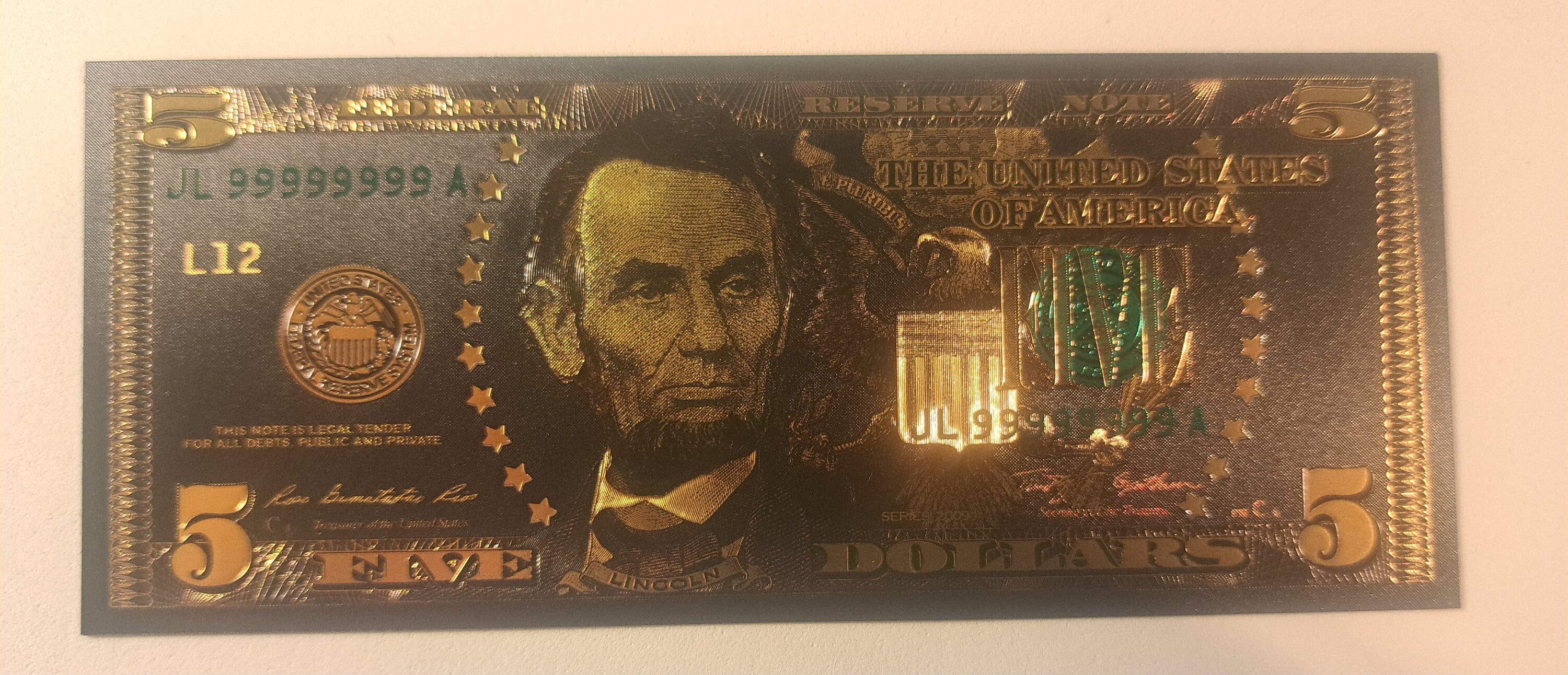 USA 5 Dollar Black .9999 GOLD FOIL Note from 2009 Series; Beautiful collector piece and design