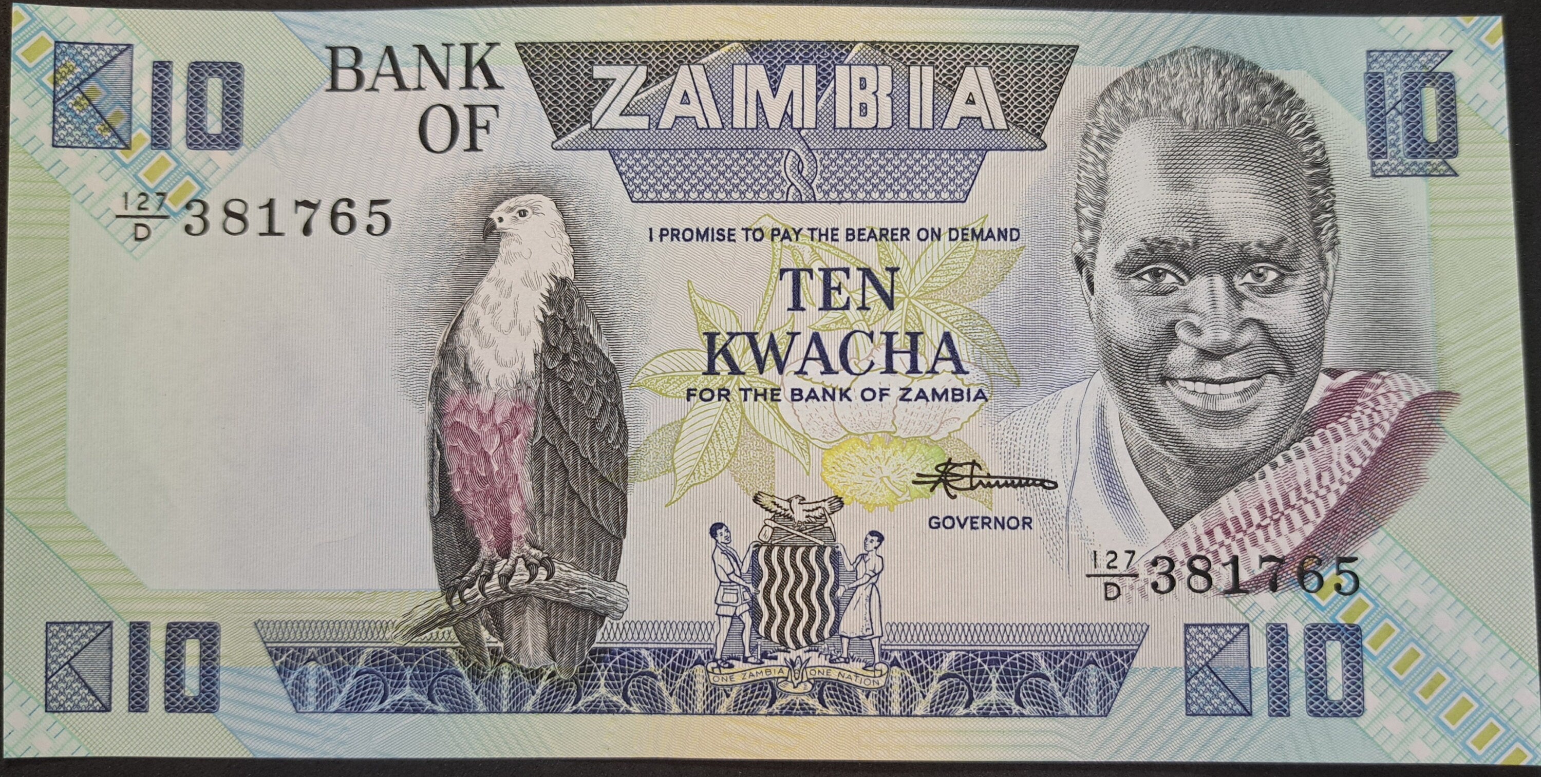 ZAMBIA 10 Kwacha, P- 26e; UNCIRCULATED, 1980; Features a Fish Eagle
