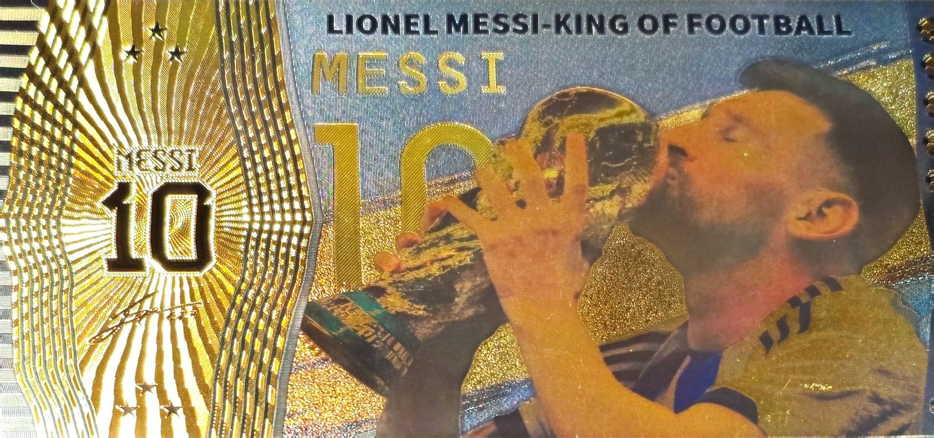 LIONEL MESSI ~ Kissing the World Cup; "King Of Football"; .9999 GOLD FOiL Note; Fan Collectible; Comes in a Collector Display holder