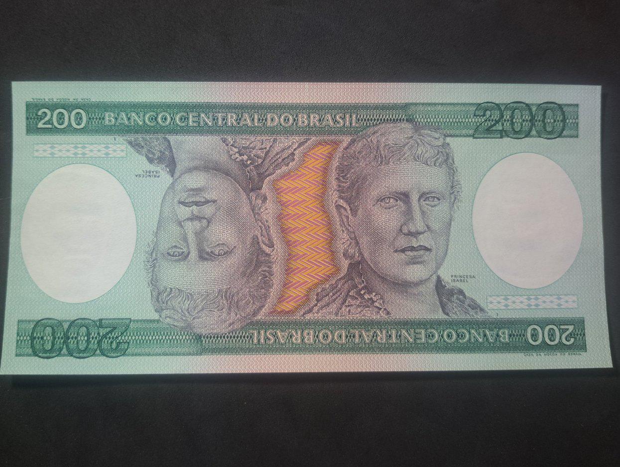 Brazil 200 Cruzeiros, P-199b ,UNCIRCULATED, 1984; Features Princess Isabelle; Unique MIRROR IMAGE banknote