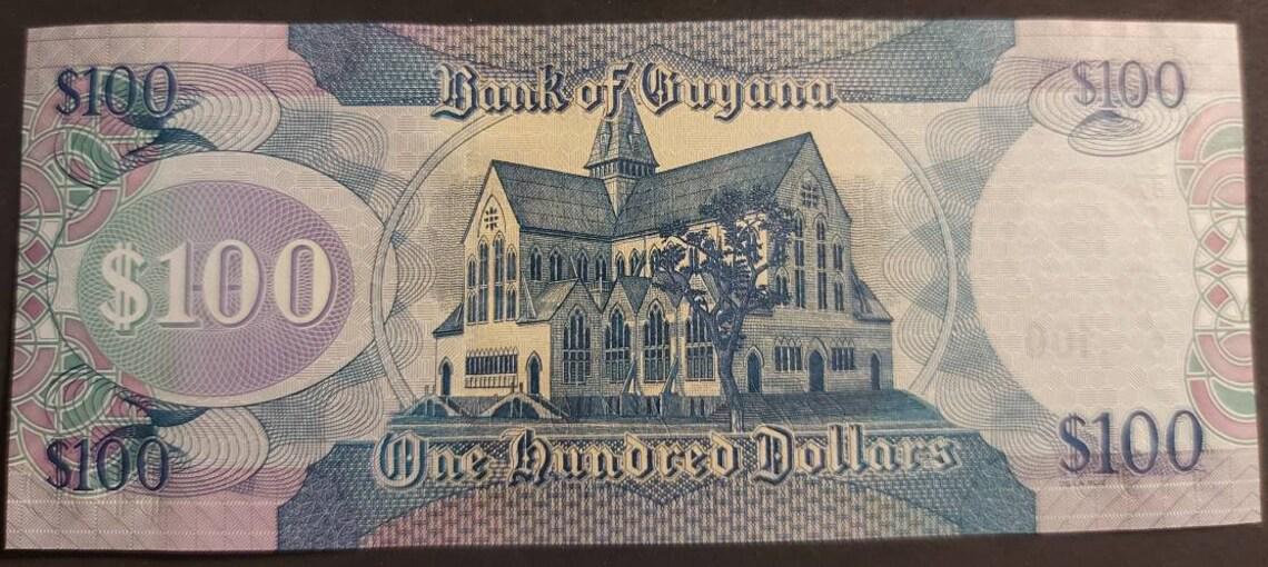 GUYANA 100 Dollars, B-114e, 2019, UNCIRCULATED; Cathedral; Map