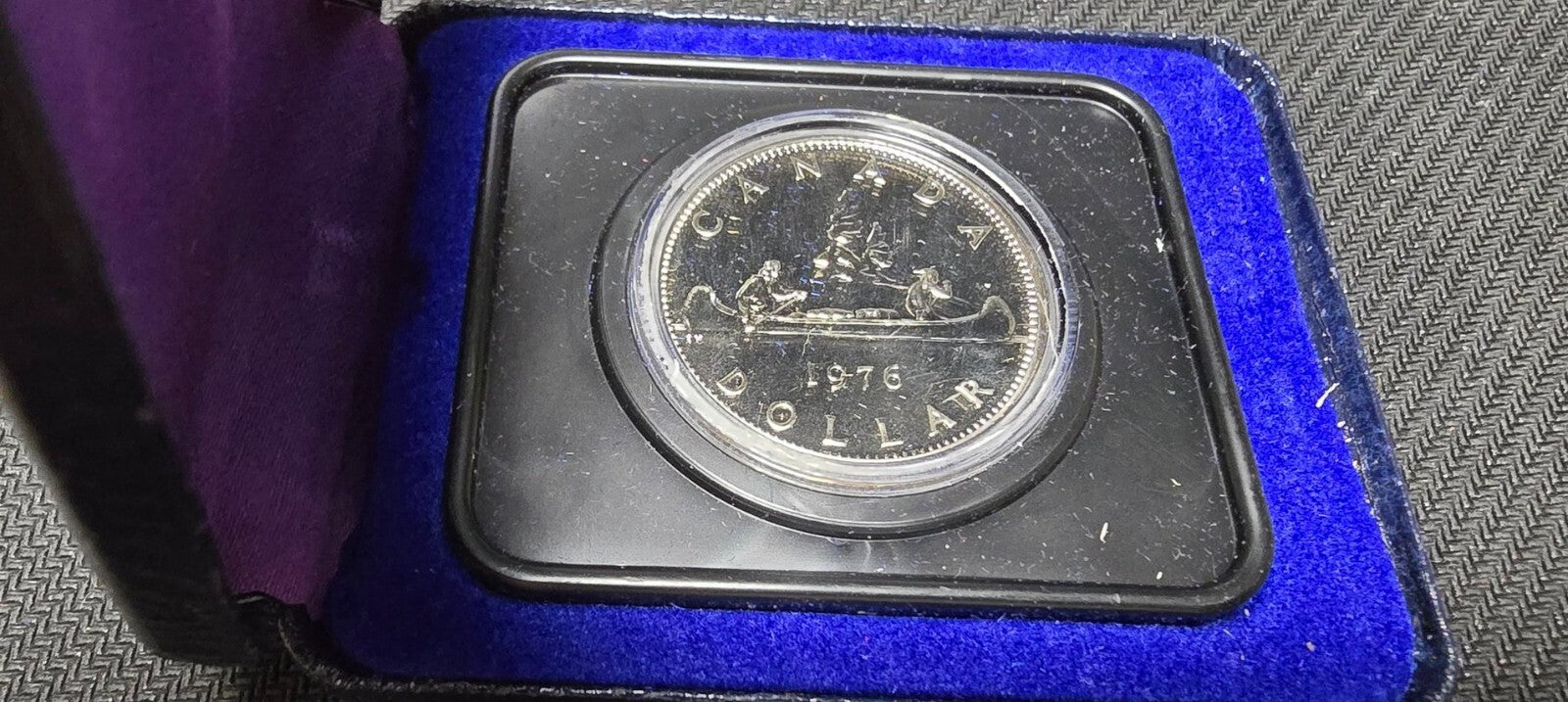 1976 Canada CASED Nickel Dollar, Voyageur Dollar, Features Queen Elizabeth II