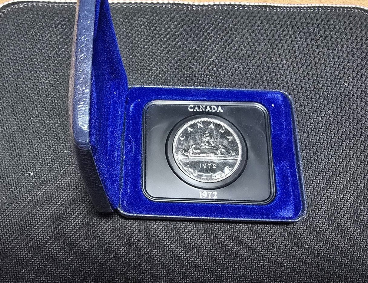 1972 Canada CASED Nickel Dollar, Voyageur Dollar, Features Queen Elizabeth II
