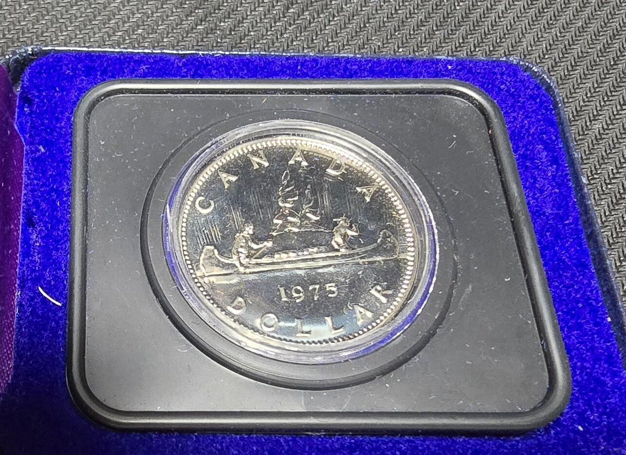 1975 Canada CASED Nickel Dollar, Voyageur Dollar, Features Queen Elizabeth II