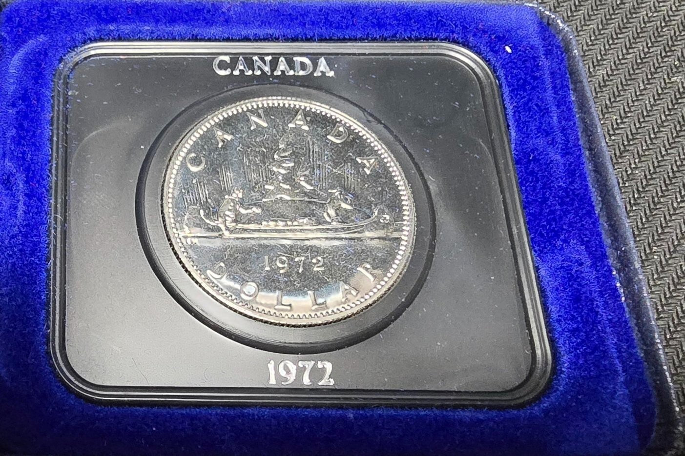 1972 Canada CASED Nickel Dollar, Voyageur Dollar, Features Queen Elizabeth II