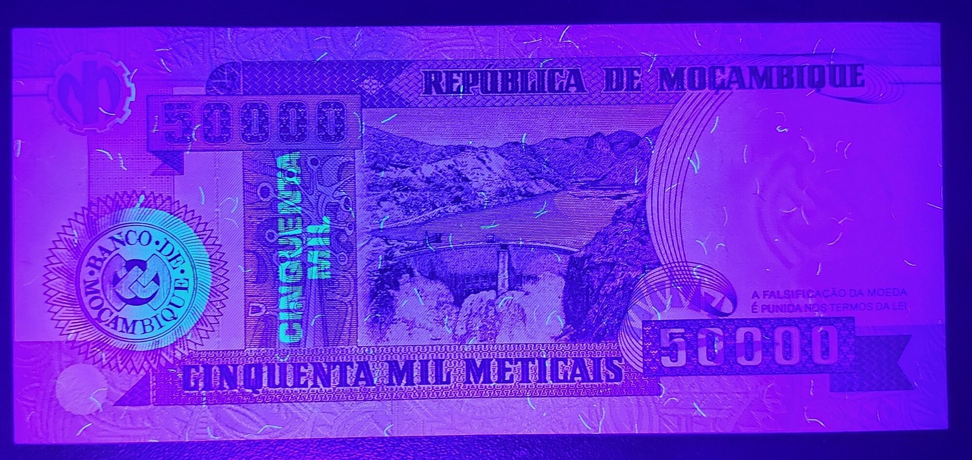 MOZAMBIQUE 50000 Meticais Banknote; P -138; UNCIRCULATED; 1993; Hydroelectric Dam