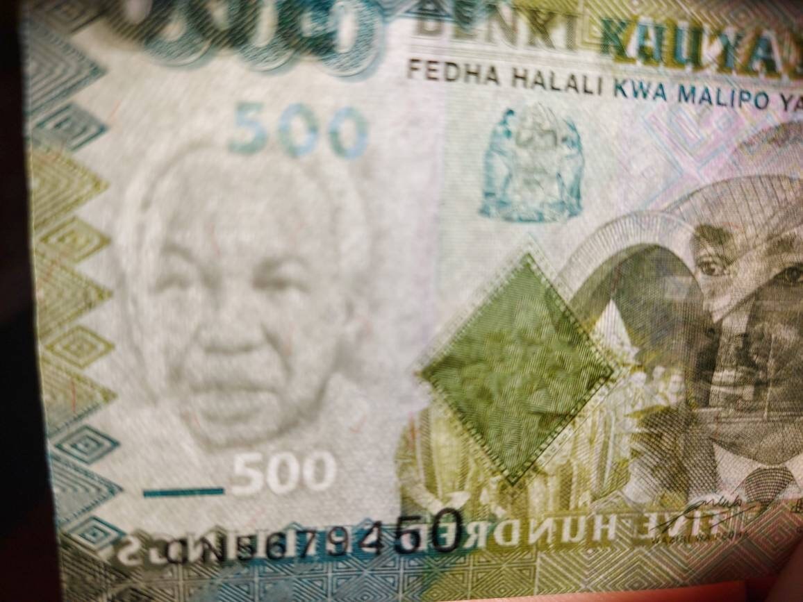 TANZANIA 500 Shillings; P40, UNCIRCULATED, 2010; Featuring Sheik Karume