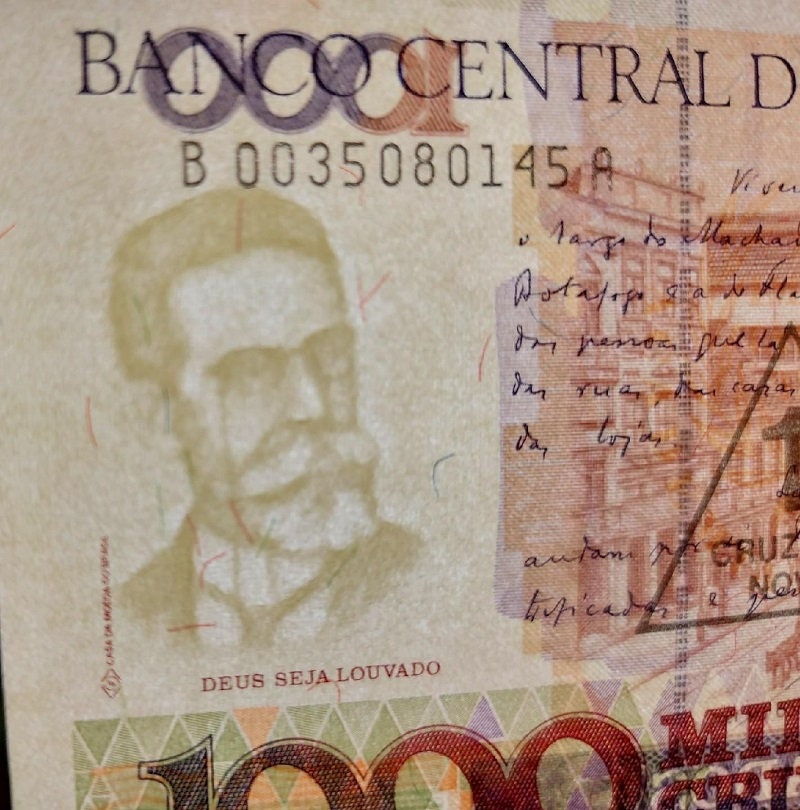 BRAZIL 1 Cruzado Novo Banknote; P-216; Uncirculated from 1989; features Rio street scene