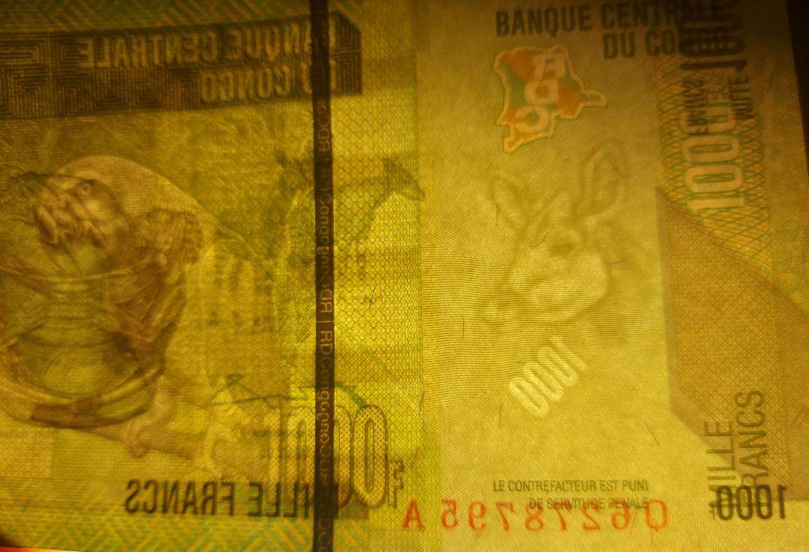 CONGO 1000 Francs Banknote; P-101a - UNCIRCULATED from 2005; Features Two Okapi; Lizards and a PARROT