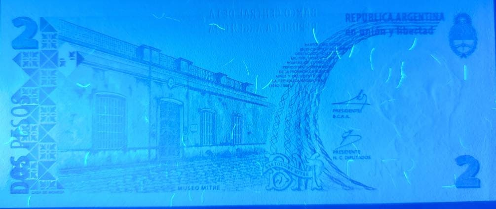 Argentina 2 Pesos, P-352, Series L; Signature variety; 2002, UNCIRCULATED; Features Mitre Museum