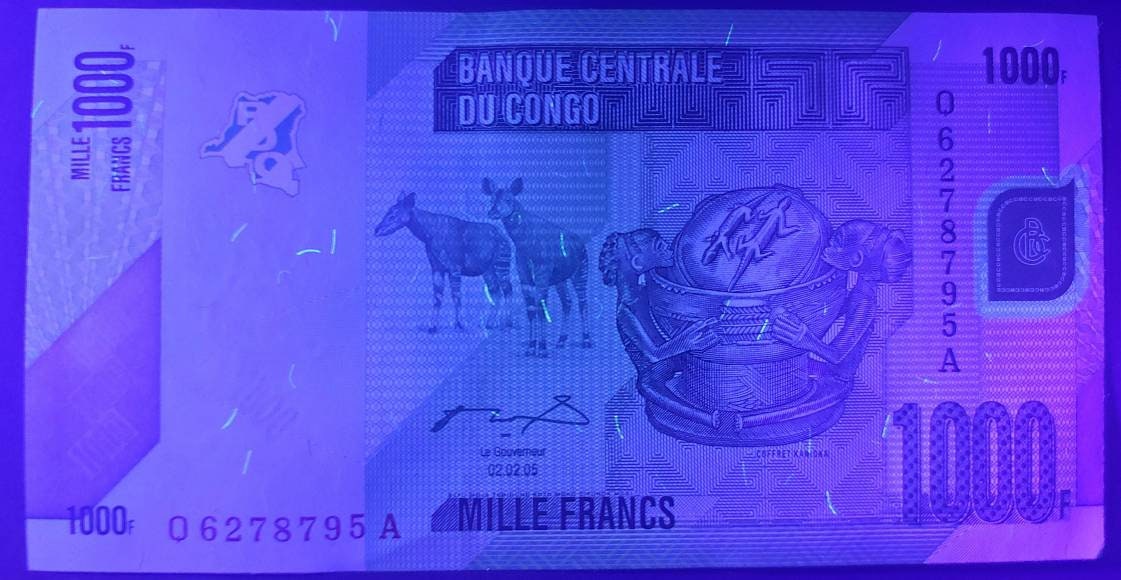 CONGO 1000 Francs Banknote; P-101a - UNCIRCULATED from 2005; Features Two Okapi; Lizards and a PARROT