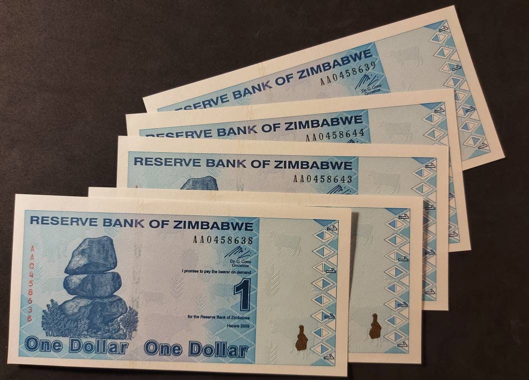 ZIMBABWE 1 Dollar, UNCIRCULATED; P-92 from 2009; featuring the Chiremba Balancing Rock and Women working