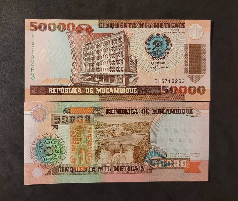 MOZAMBIQUE 50000 Meticais Banknote; P -138; UNCIRCULATED; 1993; Hydroelectric Dam