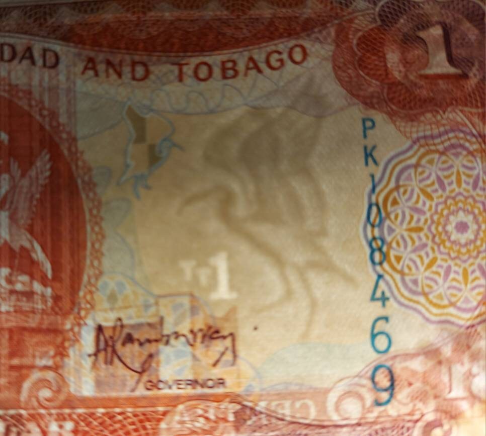 TRINIDAD & TOBAGGO 1 Dollar Banknote; P -46Aa, UNCIRCULATED from 2006; Featuring Scarlet Ibis