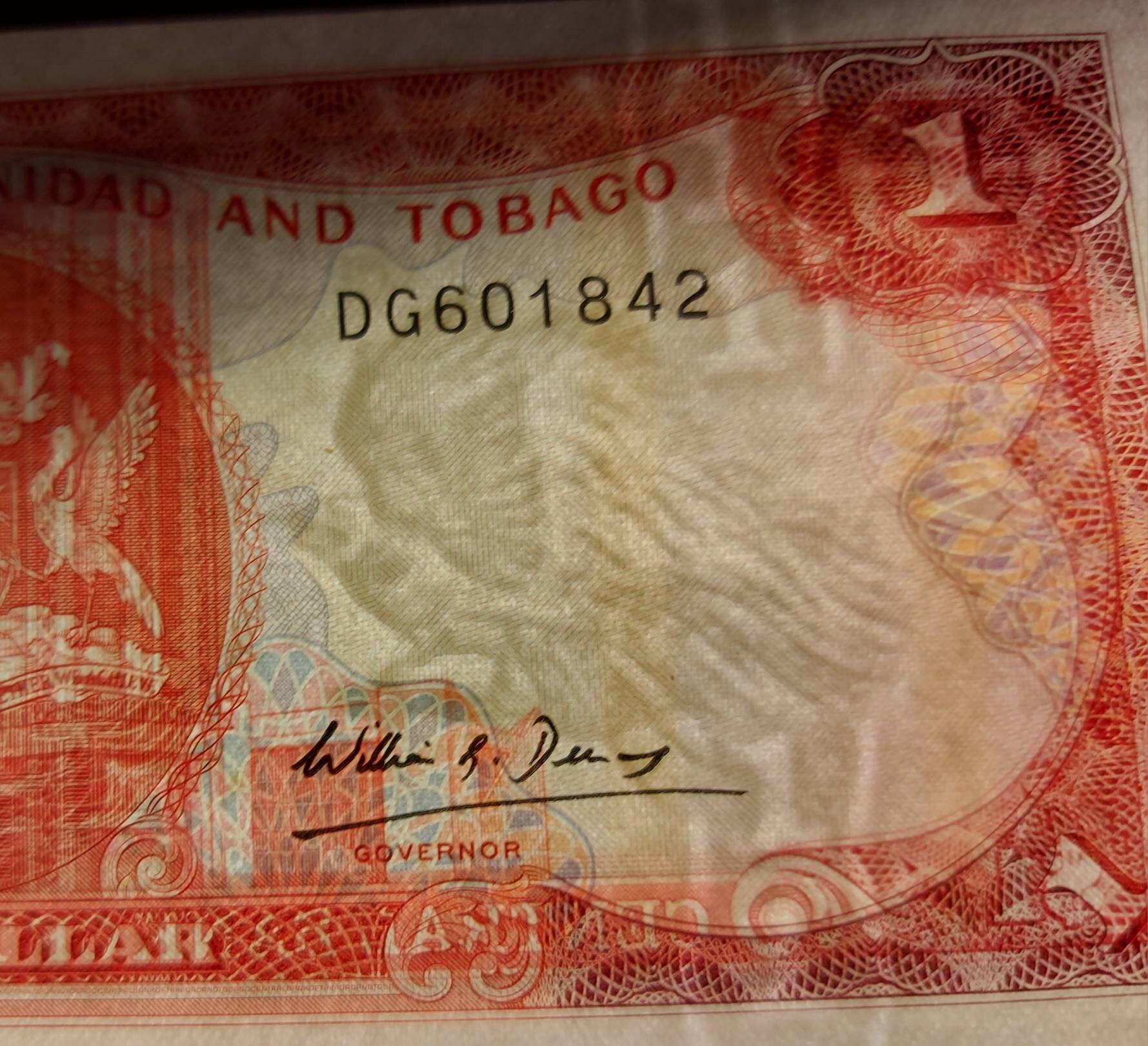 TRINIDAD & TOBAGGO 1 Dollar Banknote; P -36b, UNCIRCULATED from 1985; Featuring Scarlet Ibis; Signature