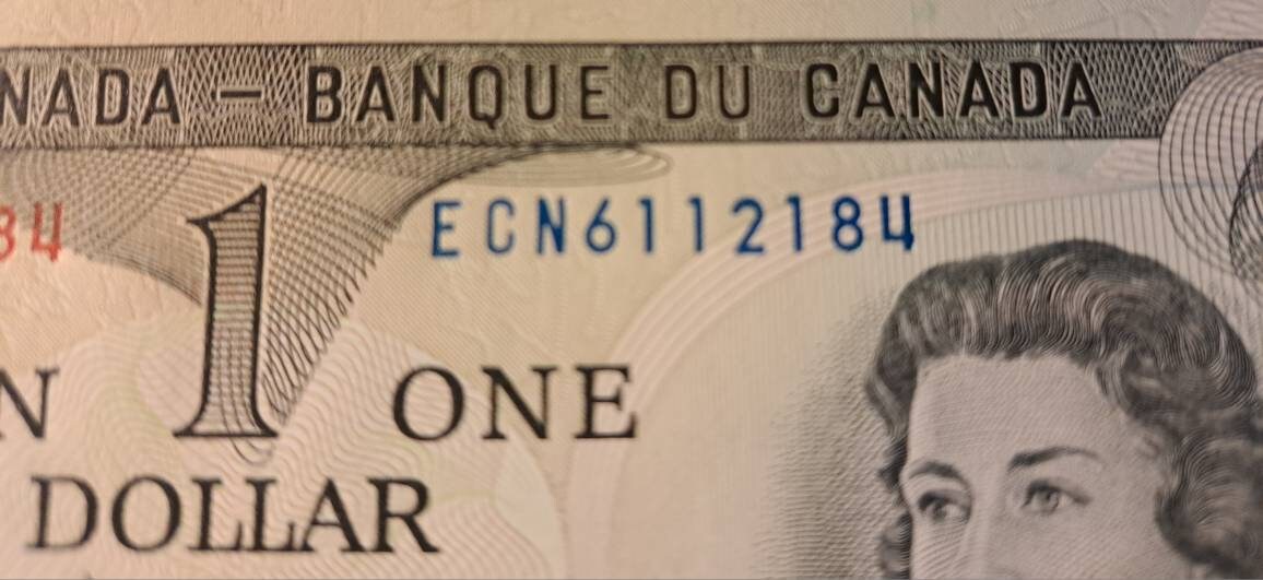 1973 Canada One Dollar; P85c; UNCIRCULATED ~ Queen Elizabeth II ~ Shipped in the best Protective Mylar Currency holder