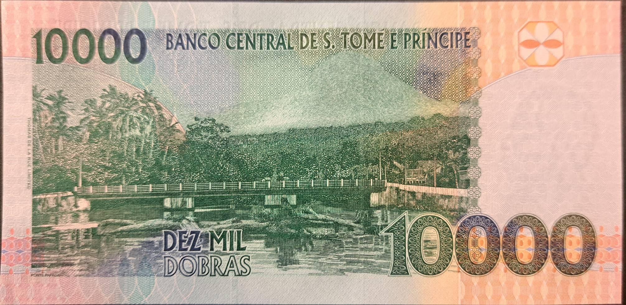 Saint Thomas & Prince 10000 Dobras, P66d; Uncirculated, 2013; Features an Emerald Cuckoo