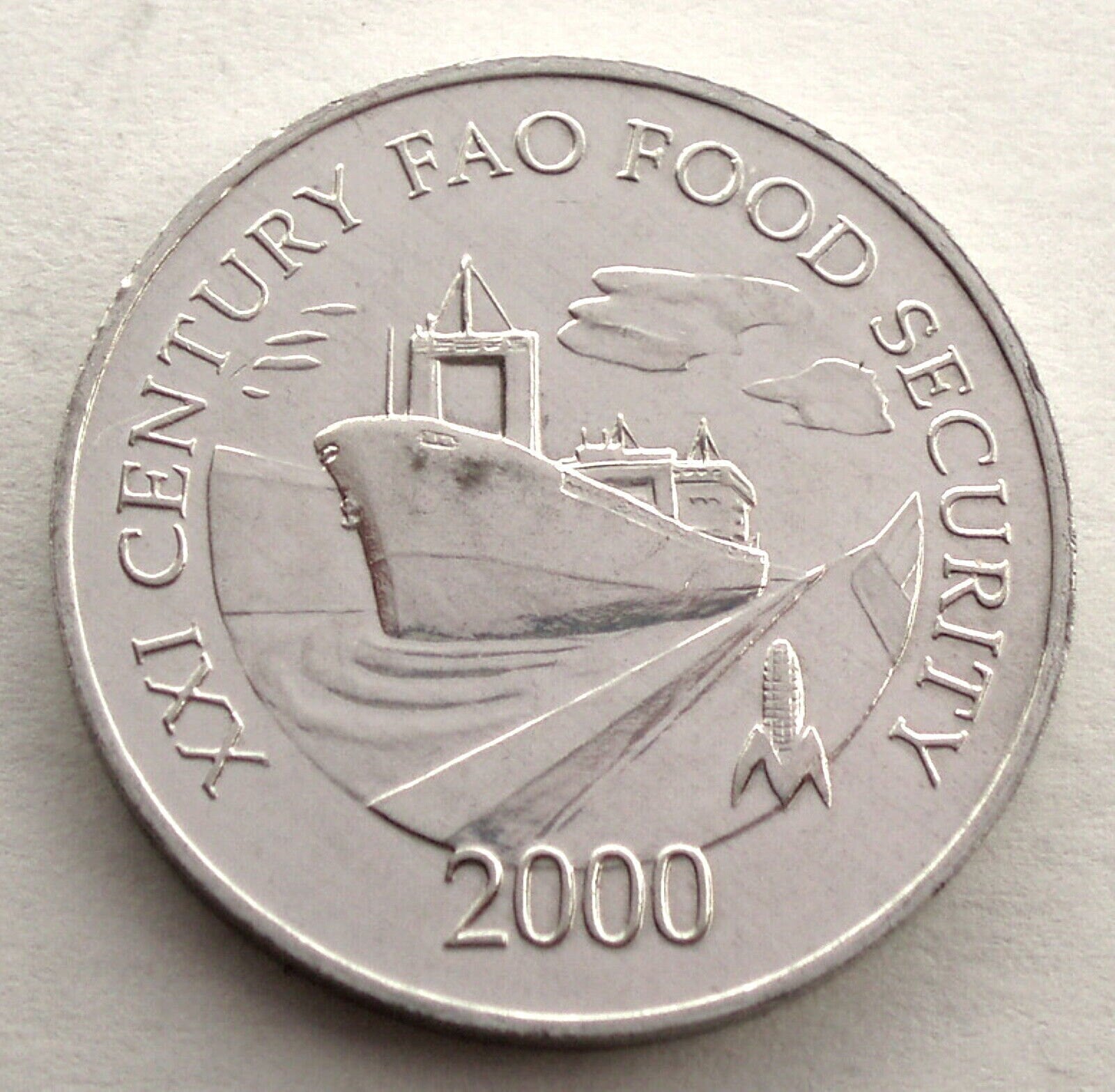 PANAMA 1 Centesimo Coin; UNCIRCULATED, 2000; KM-132; features a ship in the Panama Canal