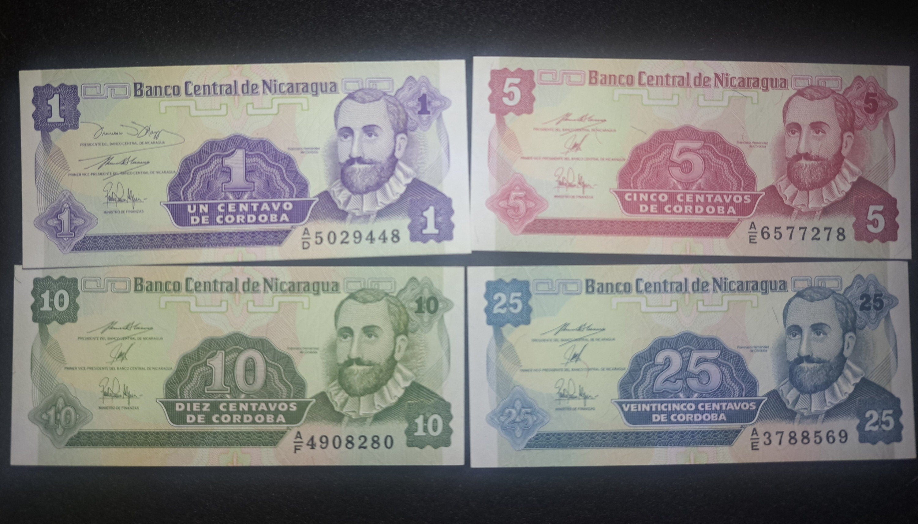 NICARAGUA 1 to 25 Centavos Banknote Set; UNCIRCULATED, 1991; features flowers and Arms symbol