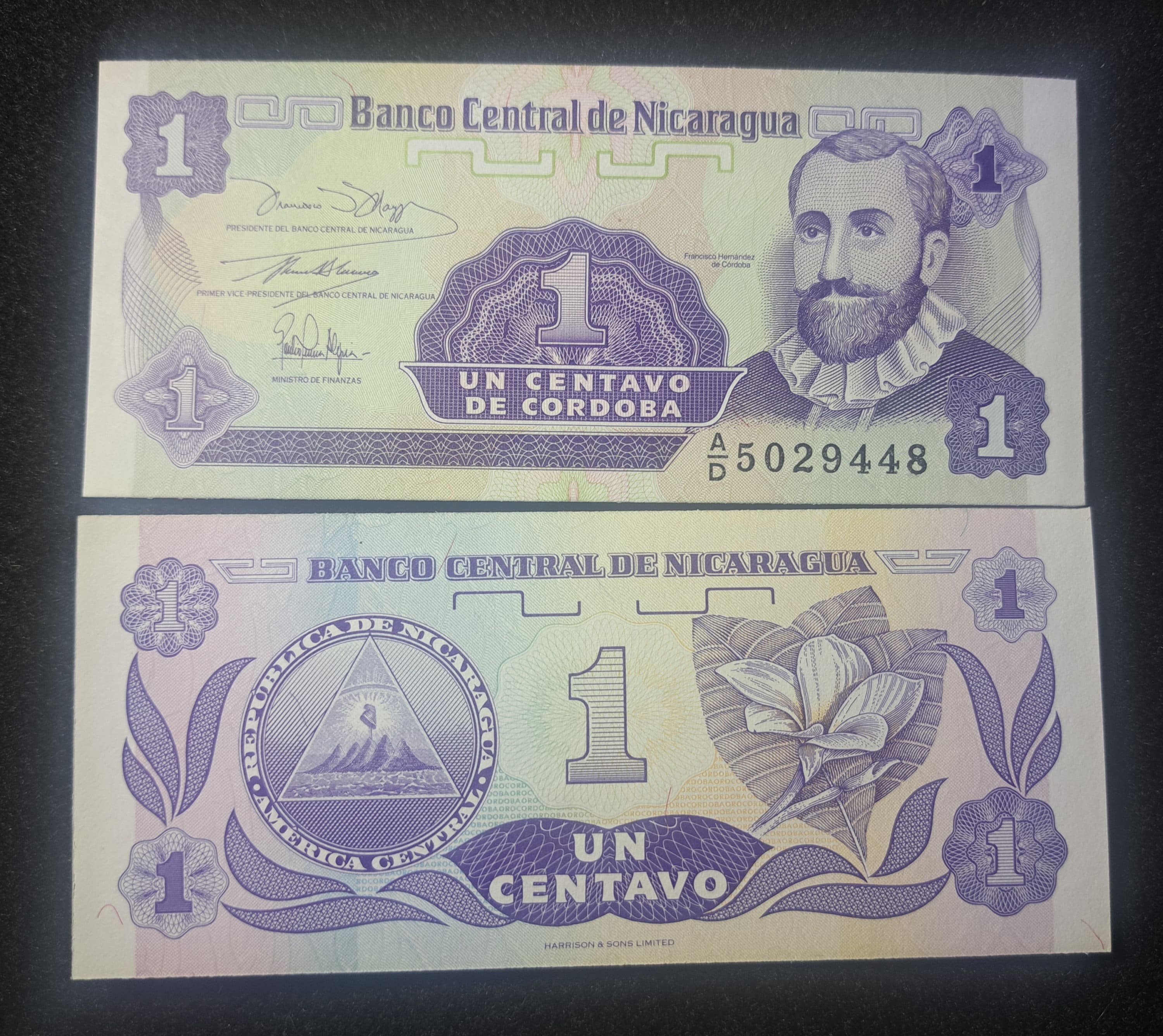 NICARAGUA 1 Centavo, P-167; UNCIRCULATED, 1991; features flowers and Arms symbol