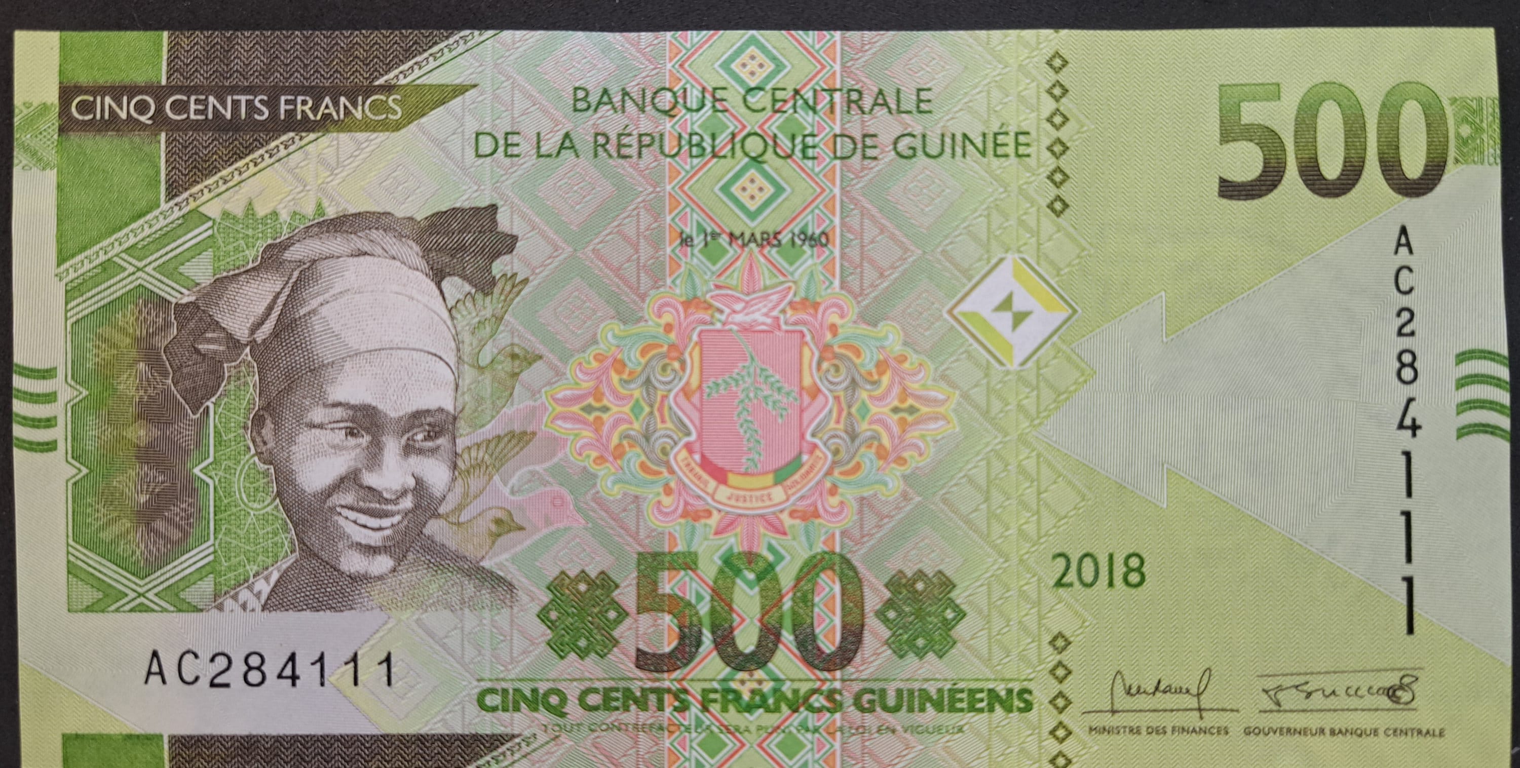 GUINEA 500 Francs Banknote B-341.5a from 2018; Mining and Woman featured