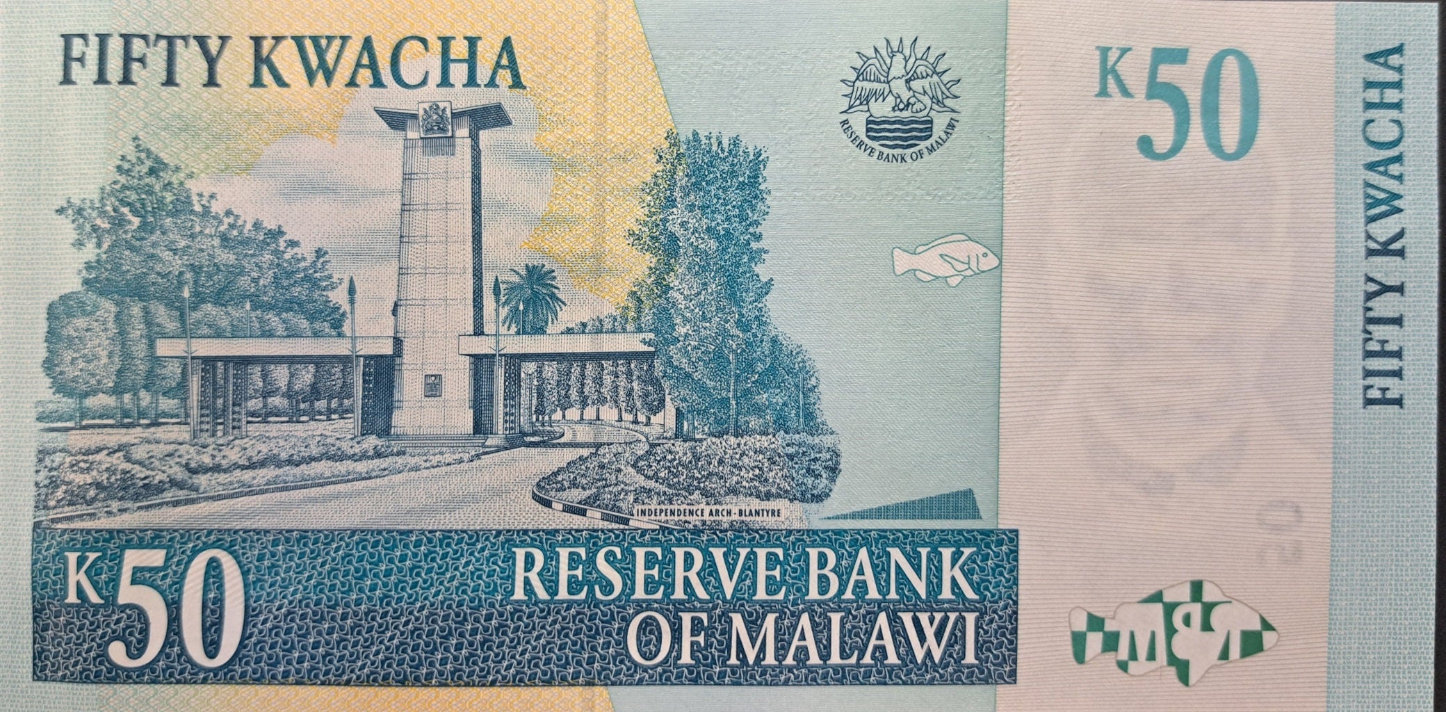 MALAWI 50 Kwacha, P-53d; UNCIRCULATED, 2009; features Independence Arch