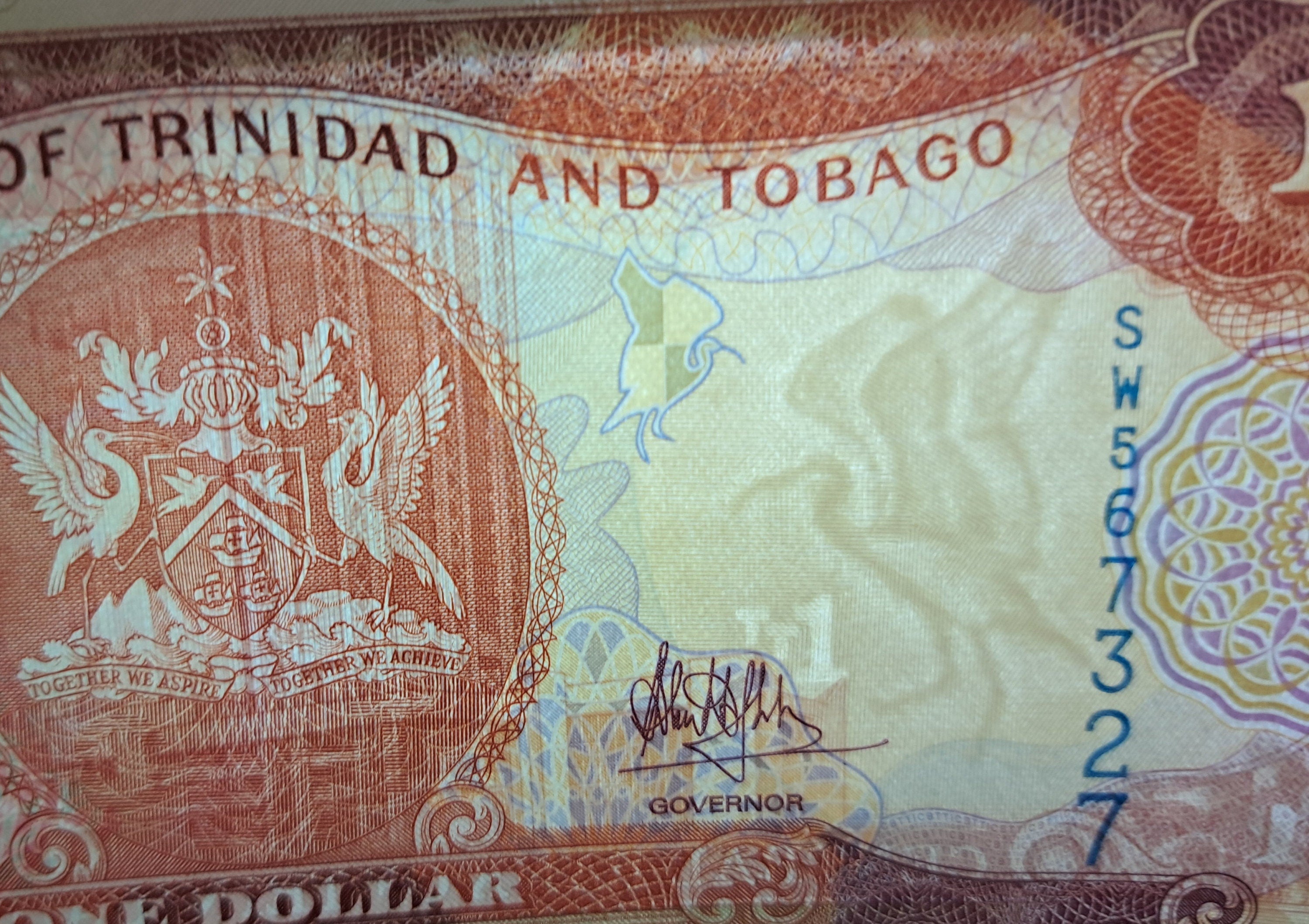 TRINIDAD & TOBAGGO 1 Dollar Banknote; P -46Ab, UNCIRCULATED; 2009; features the Scarlet Ibis