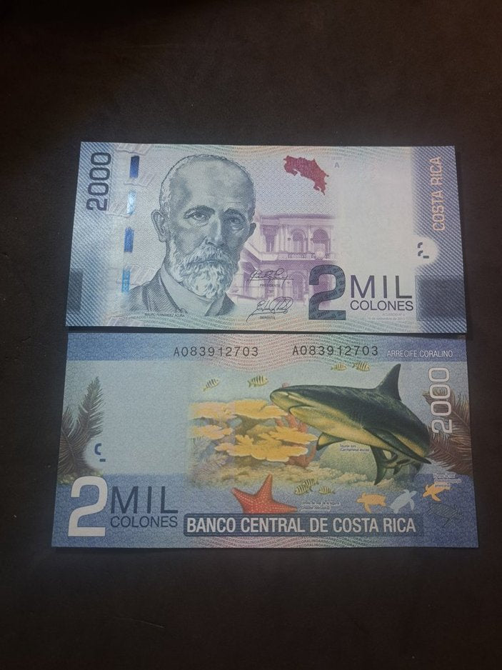 COSTA RICA 2000 Colones, P275c, UNCIRCULATED from 2015, features a Bull Shark