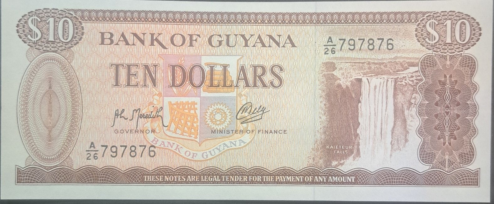 Guyana 10 Dollars, P-23f, UNCIRCULATED, 1992; features the Kaietear Waterfalls