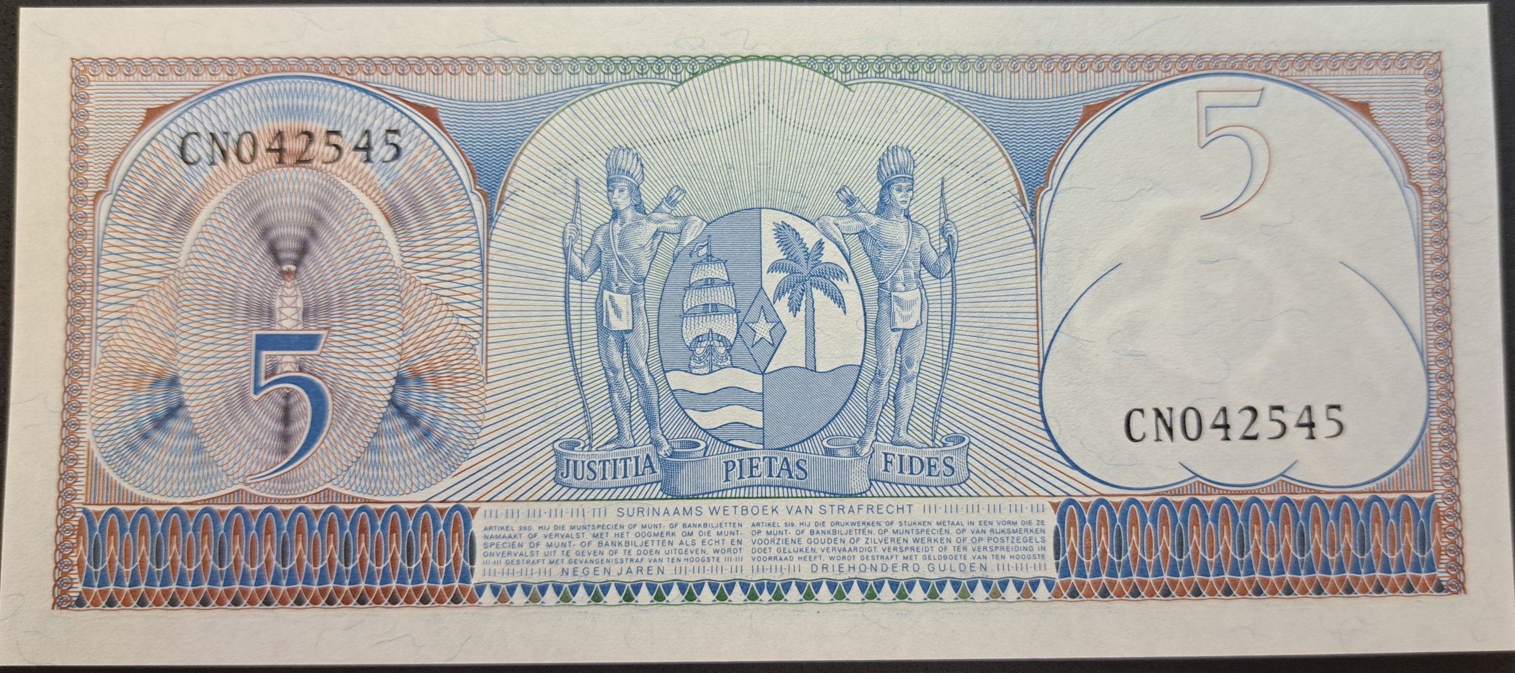 SURINAME 5 Gulden Banknote, P- 120b, UNCIRCULATED, 1963; features a Toucan