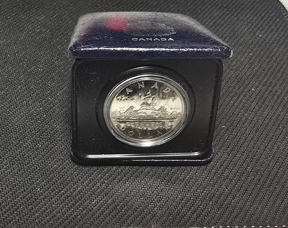 1974 Canada CASED Nickel Dollar, WINNIPEG Centenary, Features Queen Elizabeth II
