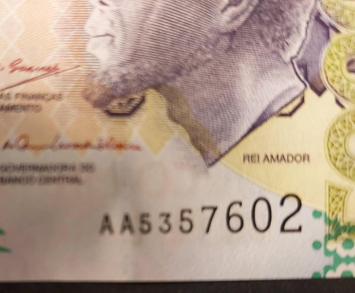 Saint Thomas & Prince 5000 Dobras, P65c; Prefix AA; Uncirculated, 2004