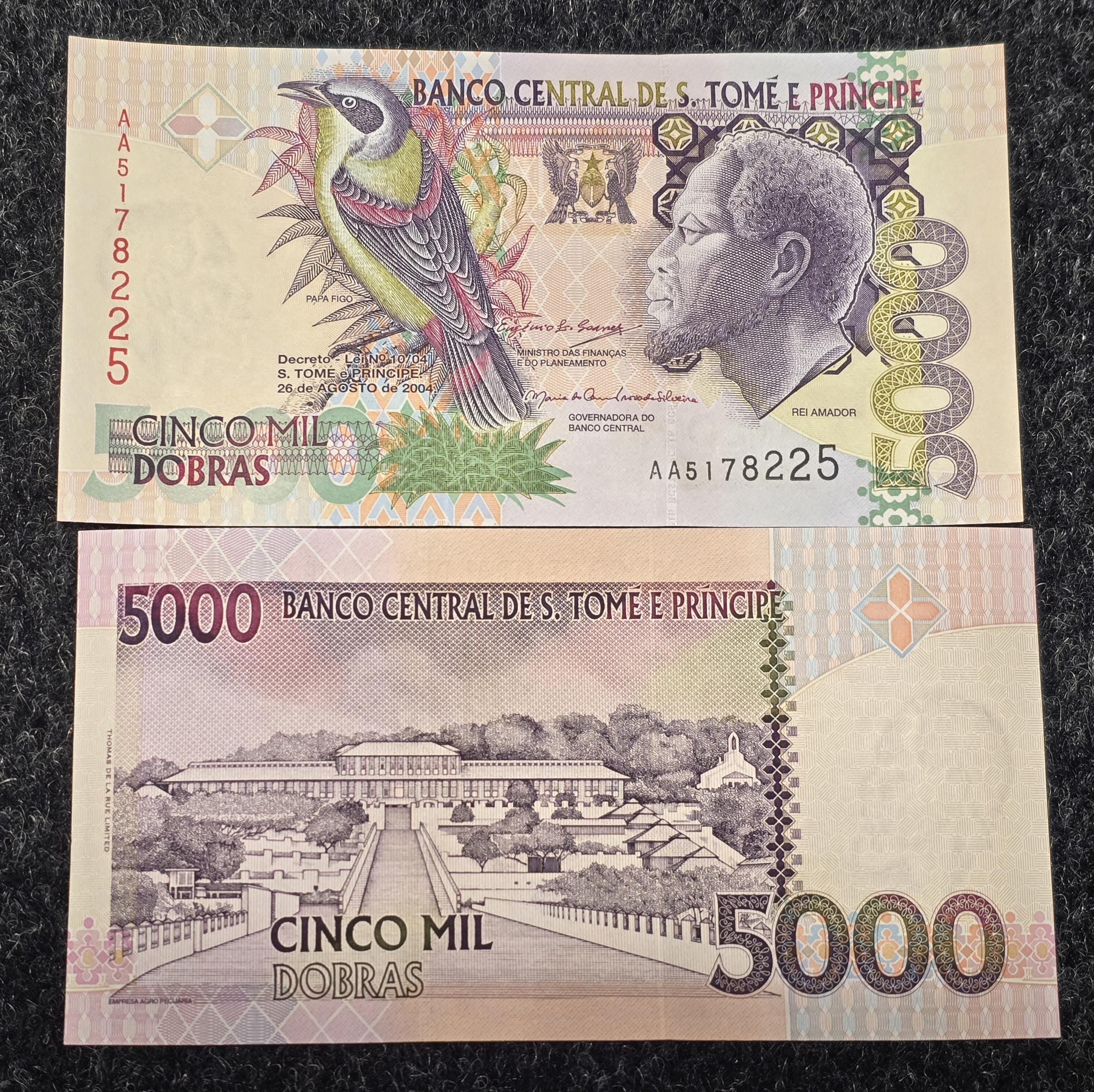 Saint Thomas & Prince 5000 Dobras, P65c; Prefix AA; Uncirculated, 2004