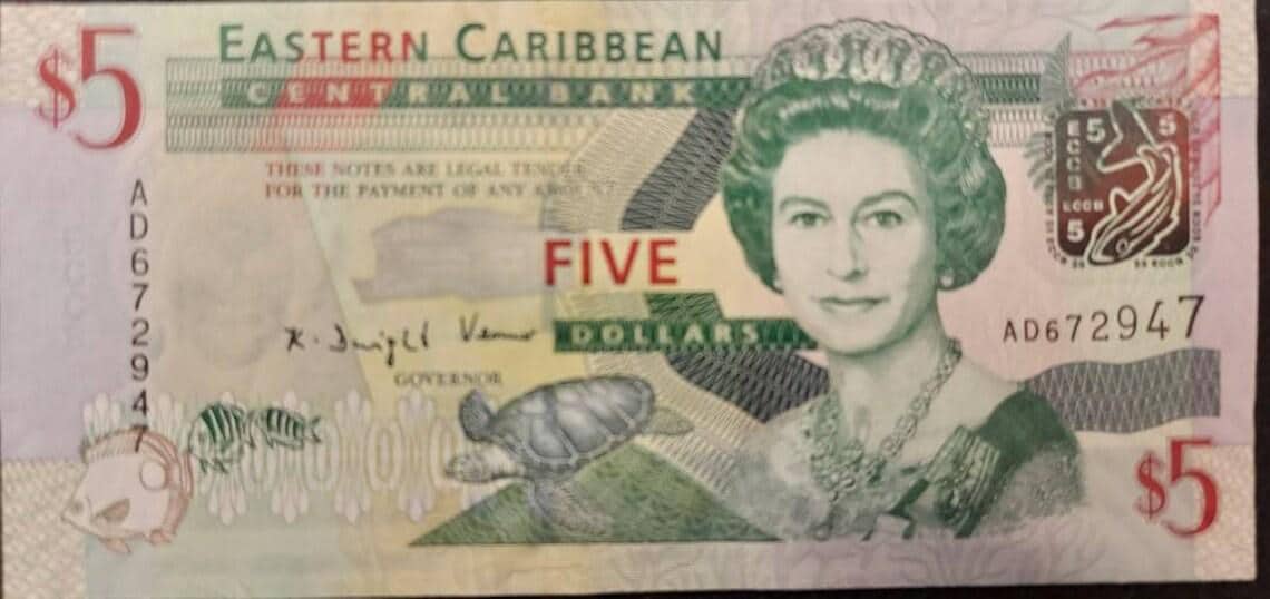 Eastern Caribbean Central Bank 5 Dollars, P-47, UNCIRCULATED, 2008; Queen Elizabeth II