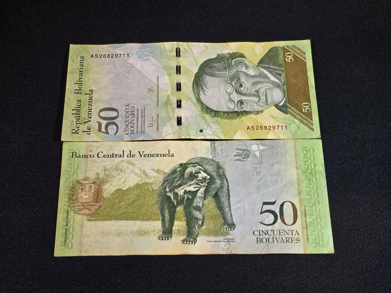 Venezuela 50 Bolivares Banknote, P-92k, CIRCULATED from 2015; features a Bear