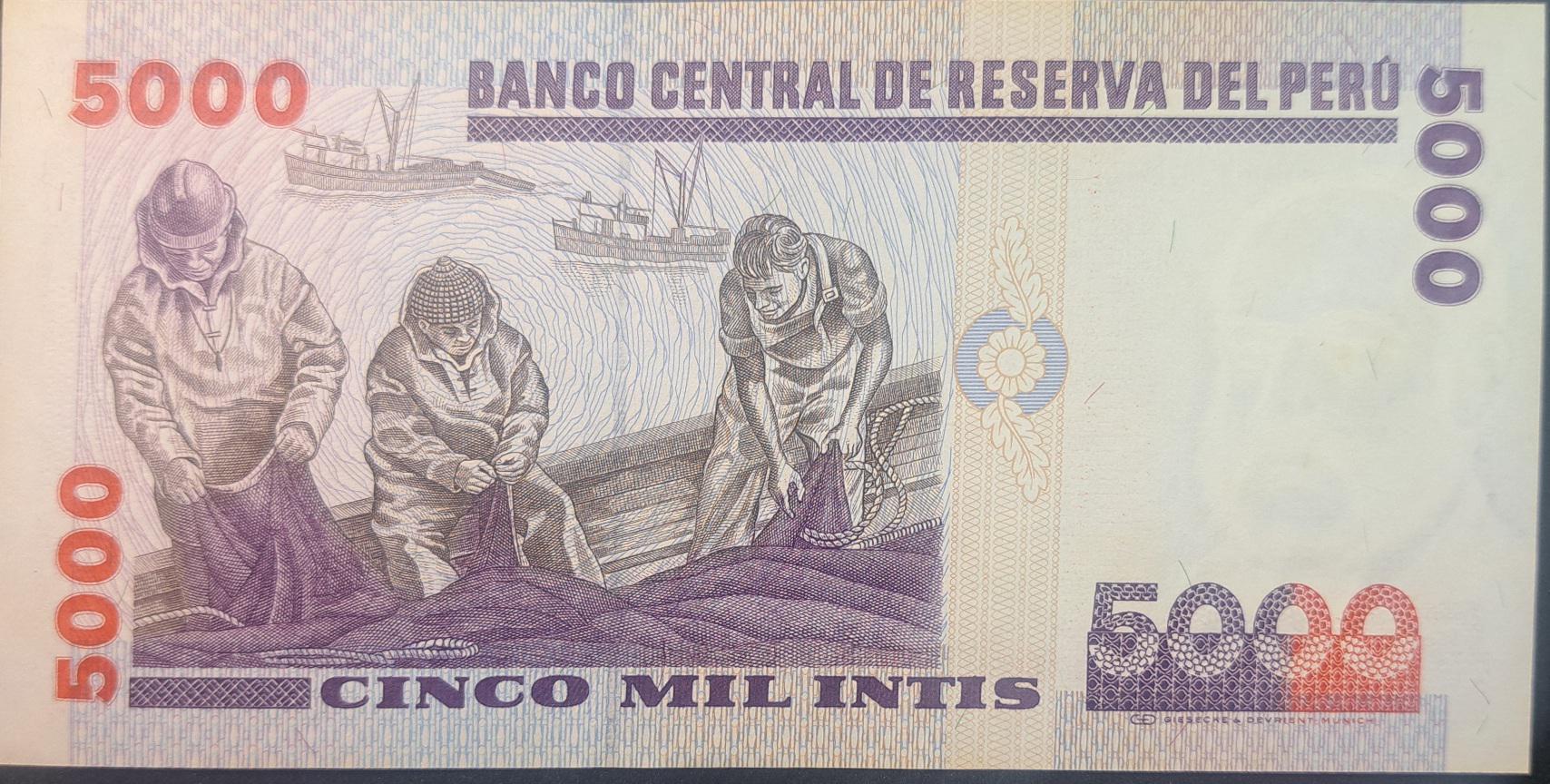 PERU 5000 Intis, P-137; UNCIRCULATED, 1988; features fishermen repairing nets