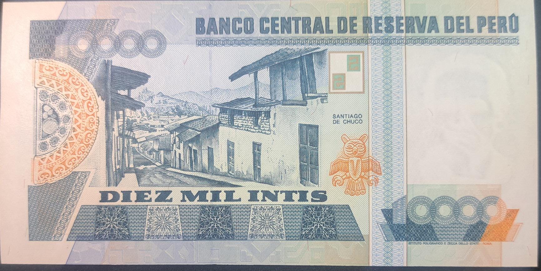 PERU 10000 Intis, P-140, UNCIRCULATED, 1988; Santiago de Chuco street scene