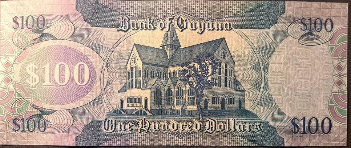 GUYANA 100 Dollars, B-114d, 2022, New Signatures; UNCIRCULATED; Cathedral; Map