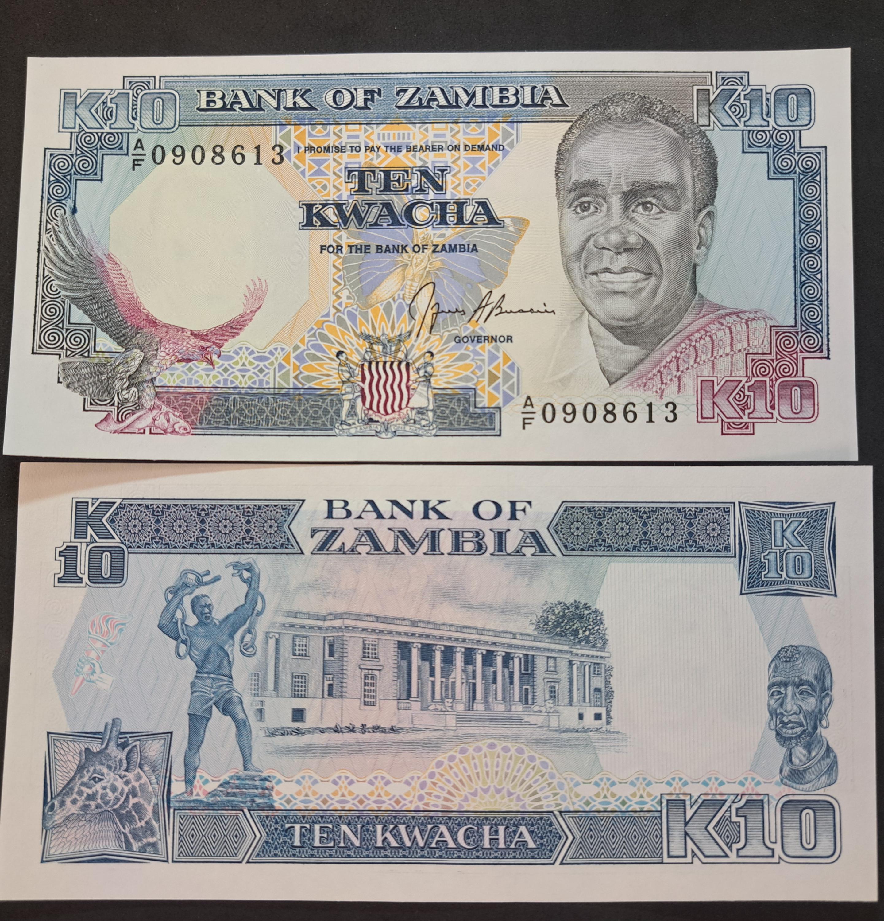ZAMBIA 10 Kwacha, P-31b, UNCIRCULATED, 1991; Features a Fish Eagle; Giraffe head