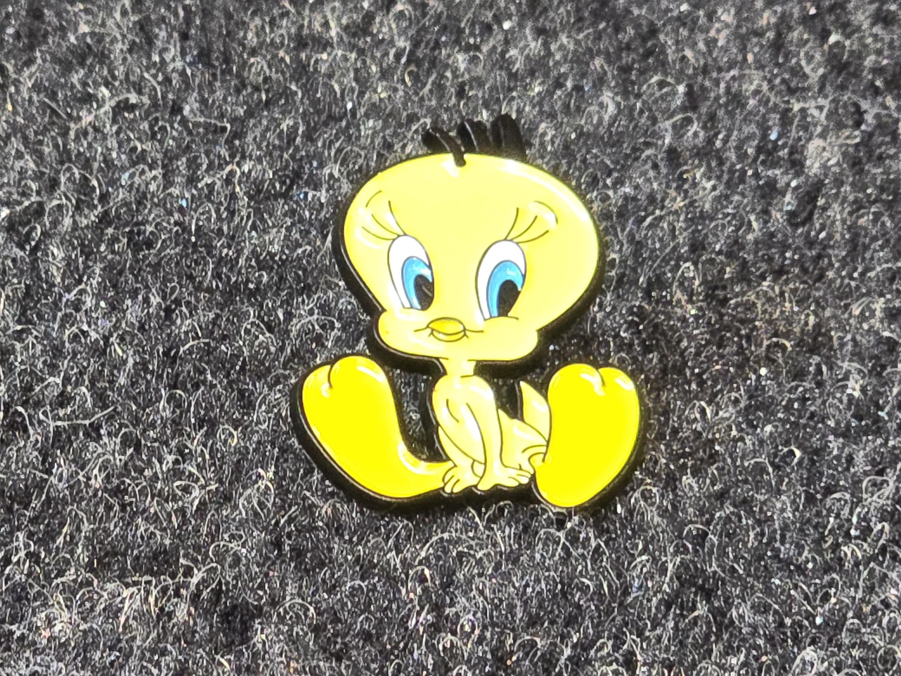 Tweety Bird ENAMEL Pin - Fan Collectible